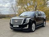 Cadillac Escalade 2018 года за 30 000 000 тг. в Усть-Каменогорск – фото 3