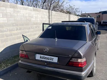 Mercedes-Benz E 280 1993 года за 2 200 000 тг. в Алматы – фото 6