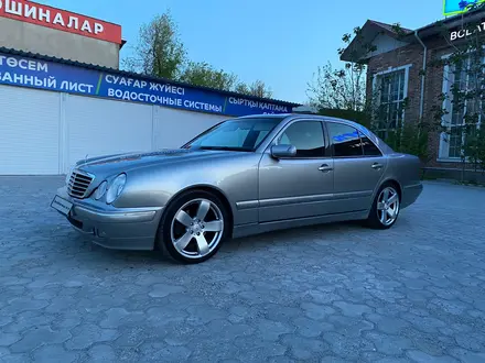 Mercedes-Benz E 320 1999 года за 6 800 000 тг. в Павлодар – фото 4