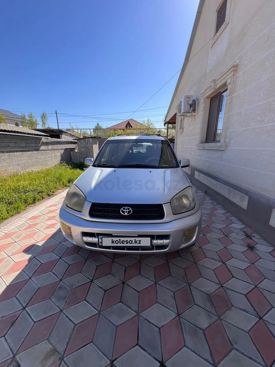 Toyota RAV4, 2001