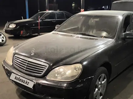 Mercedes-Benz S 320 2000 года за 2 965 000 тг. в Алматы – фото 7
