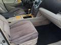 Toyota Camry 2007 года за 5 500 000 тг. в Актобе – фото 17