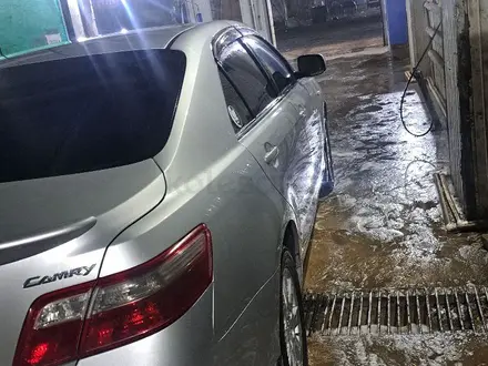 Toyota Camry 2007 года за 5 500 000 тг. в Актобе – фото 5