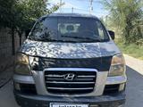 Hyundai Starex 2004 года за 2 890 000 тг. в Шымкент