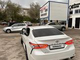Toyota Camry 2020 года за 16 000 000 тг. в Алматы – фото 4