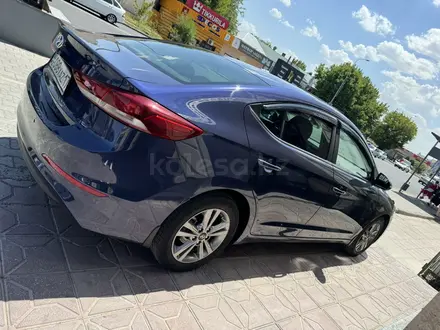 Hyundai Elantra 2018 года за 7 700 000 тг. в Шымкент – фото 3