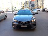 Toyota Camry 2018 года за 6 800 000 тг. в Атырау