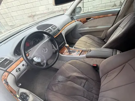 Mercedes-Benz E 320 2003 года за 3 200 000 тг. в Алматы – фото 15