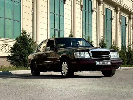 Mercedes-Benz E 200 1990 года за 1 400 000 тг. в Алматы – фото 4