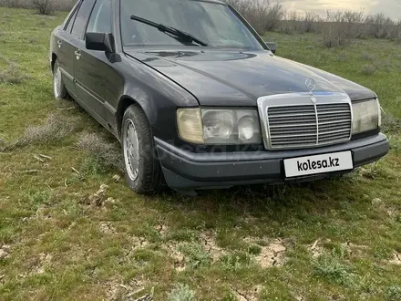 Mercedes-Benz E 230 1989 года за 1 800 000 тг. в Атырау – фото 11