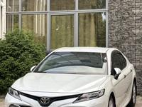 Toyota Camry 2020 года за 13 500 000 тг. в Алматы