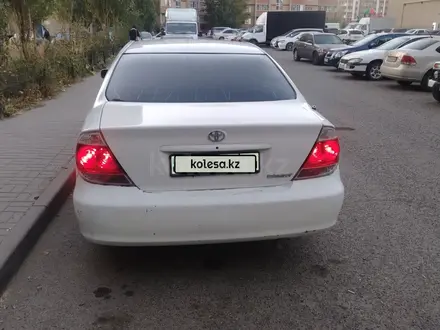 Toyota Camry 2004 года за 3 700 000 тг. в Актобе – фото 2