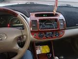 Toyota Camry 2004 года за 3 700 000 тг. в Актобе