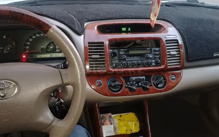 Toyota Camry 2004 года за 3 700 000 тг. в Актобе