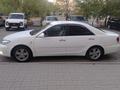 Toyota Camry 2004 года за 3 700 000 тг. в Актобе – фото 3