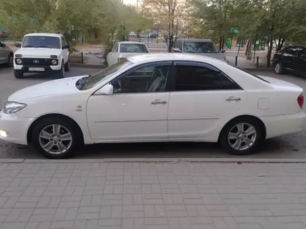 Toyota Camry 2004 года за 3 700 000 тг. в Актобе – фото 3