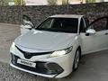 Toyota Camry 2021 года за 15 700 000 тг. в Туркестан – фото 5