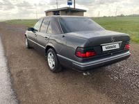 Mercedes-Benz E 280 1994 годаүшін2 200 000 тг. в Астана