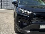 Toyota RAV4 2023 года за 22 000 000 тг. в Тараз – фото 2