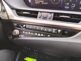 Lexus ES 350 2023 годаүшін27 500 000 тг. в Актобе – фото 4