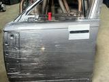 Передняя левая дверь Range Rover L460 за 500 тг. в Алматы