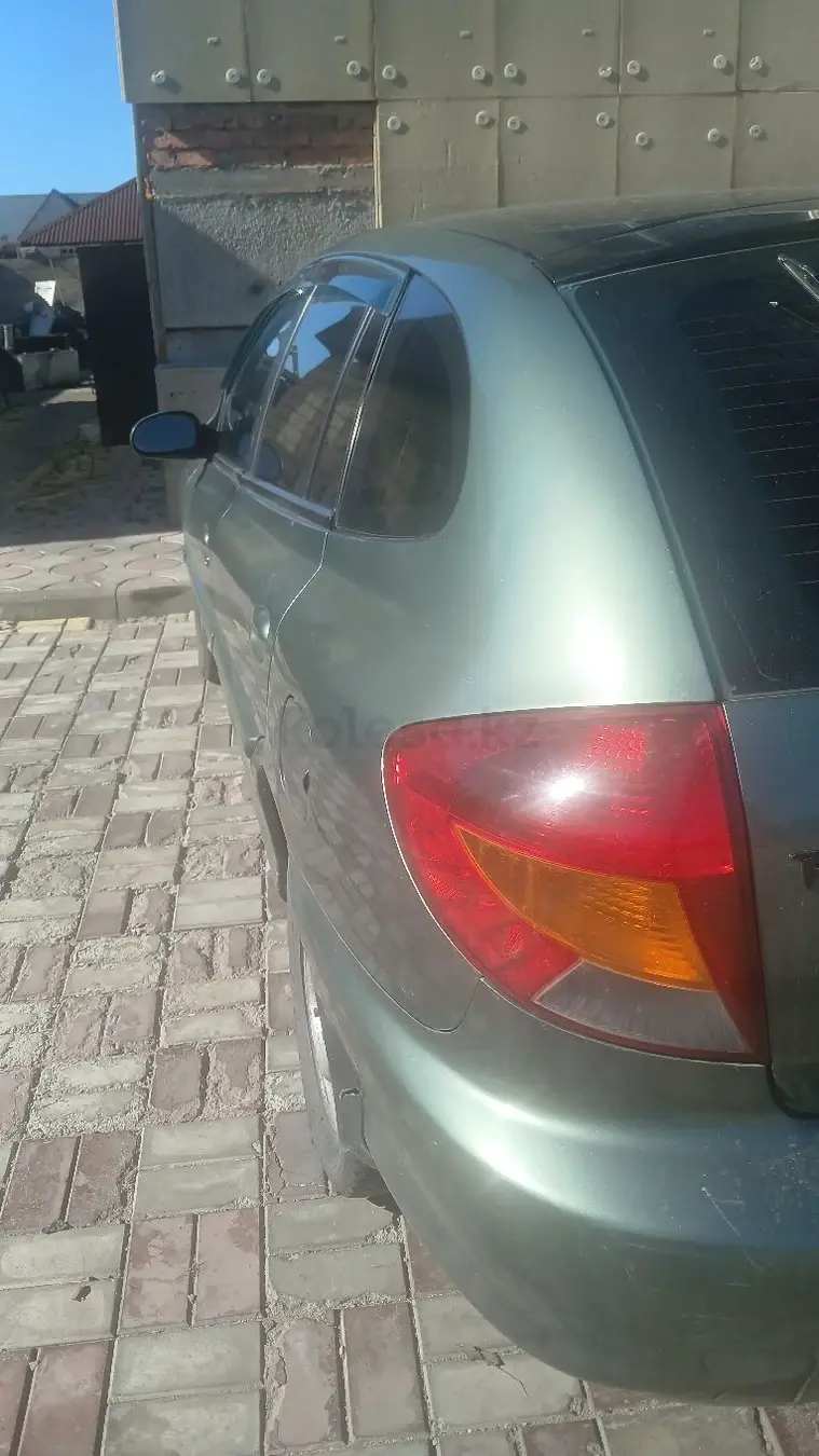 Kia Rio, 2001