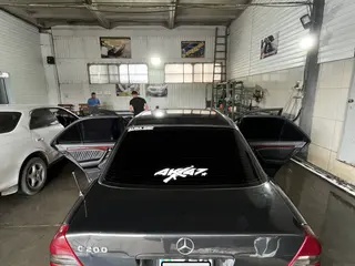 Mercedes-Benz C 220