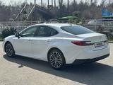 Toyota Camry 2025 года за 24 900 000 тг. в Шымкент – фото 3