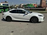 Toyota Camry 2025 года за 24 900 000 тг. в Шымкент – фото 5