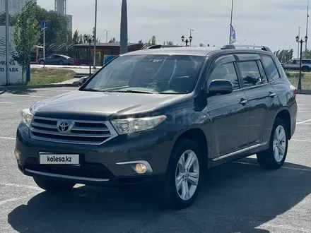 Toyota Highlander 2013 года за 13 200 000 тг. в Актобе – фото 16