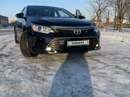 Toyota Camry 2016 года за 10 500 000 тг. в Уральск – фото 9