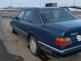 Mercedes-Benz E 200 1989 года за 1 100 000 тг. в Тобыл – фото 4