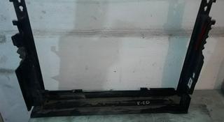 Экран, коркас, пластик радиатора е65/66 за 10 000 тг. в Караганда