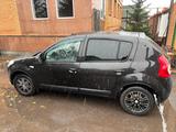 Renault Sandero 2011 годаүшін2 200 000 тг. в Астана – фото 2