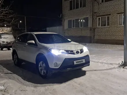 Toyota RAV4 2014 года за 9 800 000 тг. в Уральск