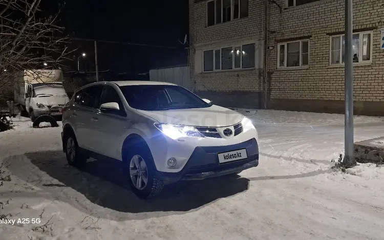 Toyota RAV4 2014 года за 9 800 000 тг. в Уральск