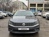 Volkswagen Passat 2017 года за 8 000 000 тг. в Алматы