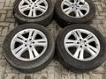 Оригинальные диски R18 с летней резиной за 200 000 тг. в Алматы