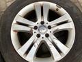 Оригинальные диски R18 с летней резиной за 200 000 тг. в Алматы – фото 7