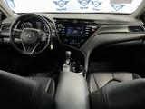 Toyota Camry 2019 года за 12 650 000 тг. в Шымкент – фото 5