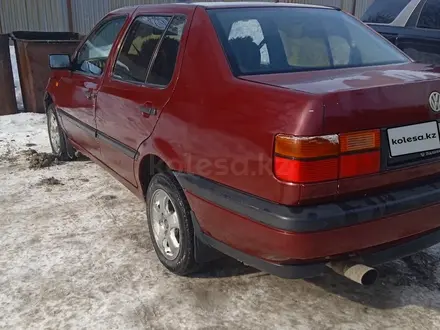 Volkswagen Vento 1993 года за 900 000 тг. в Алматы – фото 4