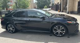 Toyota Camry 2019 года за 12 500 000 тг. в Астана – фото 2