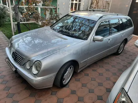 Mercedes-Benz E 220 2000 года за 3 600 000 тг. в Шымкент – фото 2