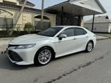 Toyota Camry 2019 года за 15 200 000 тг. в Астана – фото 3