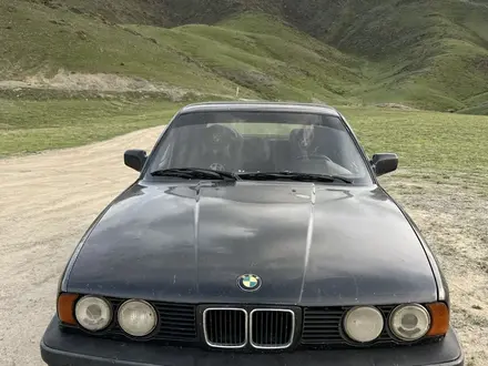 BMW 520 1990 года за 900 000 тг. в Талдыкорган – фото 2