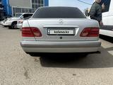 Mercedes-Benz E 230 1998 года за 3 900 000 тг. в Астана – фото 3