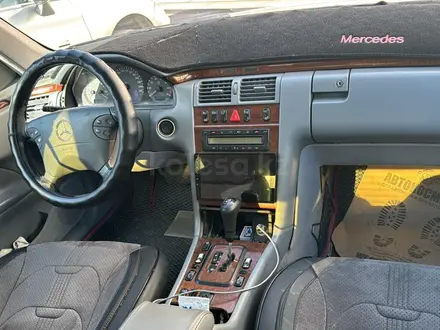 Mercedes-Benz E 320 2000 года за 4 000 000 тг. в Шымкент – фото 6