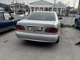 Mercedes-Benz E 320 2000 года за 4 000 000 тг. в Шымкент – фото 5