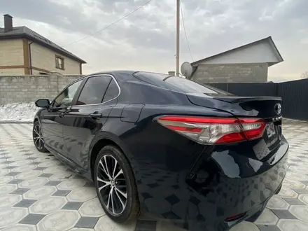 Toyota Camry 2018 года за 9 750 000 тг. в Алматы – фото 7