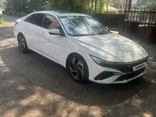Hyundai Elantra, 2024